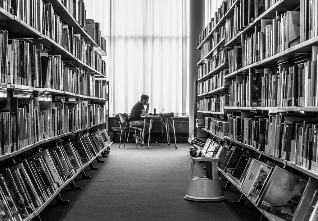 勉強中の眠気対策におすすめのグッズは？
